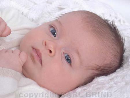 TR&egrave;S BELLE B&egrave;B&egrave;